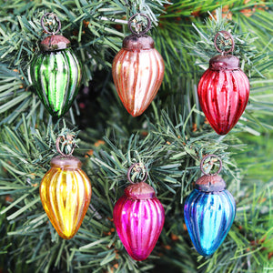 25 Piece Colourful Farmhouse Pine Cones for Christmas Tree