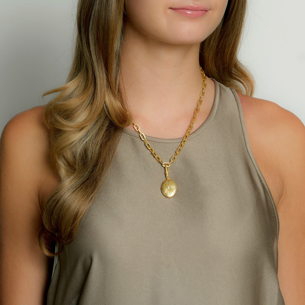 18K Gold-Plated Plaza Edge Chain Short Necklace - Lulu Frost