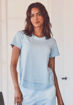LEALLO Daisy Ruffle Bottom Tee