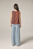 Contrast pannel top
